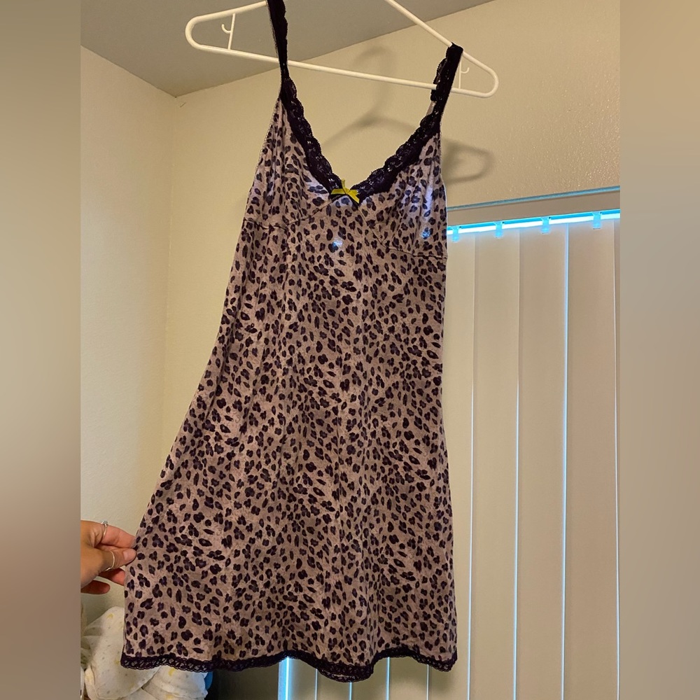 Cosmopolitan night gown